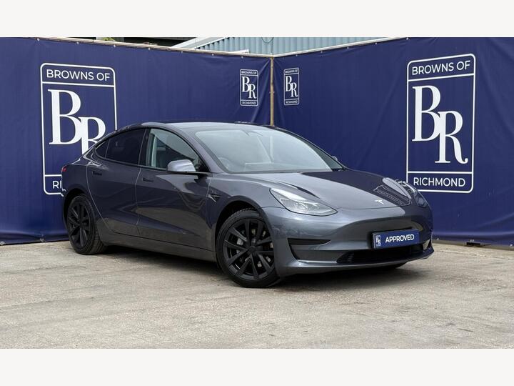 Tesla Model 3 Auto RWD 4dr