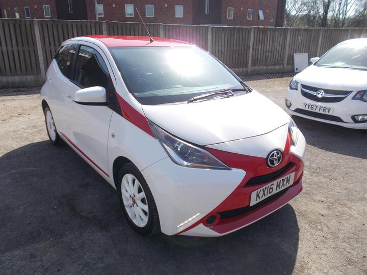 Toyota AYGO 1.0 VVT-i X-play Euro 5 5dr Euro 5