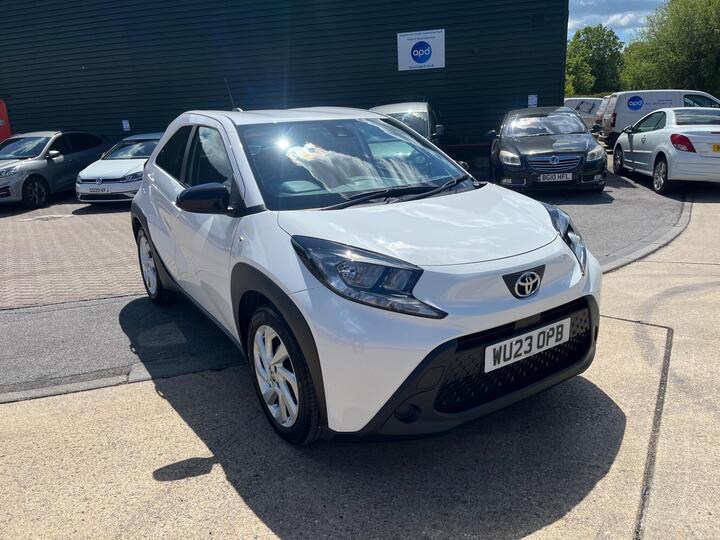 Toyota Aygo X 1.0 VVT-i Pure Euro 6 (s/s) 5dr