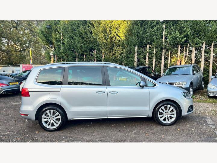 SEAT Alhambra 2.0 TDI SE Lux DSG Euro 5 (s/s) 5dr SEAT Alhambra 2.0 TDI SE Lux DSG Euro 5 (s/s) 5dr