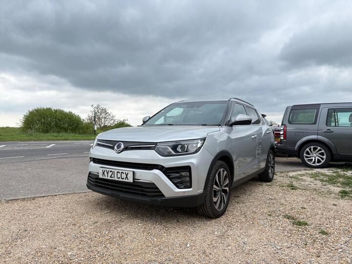 SsangYong Tivoli 1.5P Ultimate Nav Auto Euro 6 (s/s) 5dr SsangYong Tivoli 1.5P Ultimate Nav Auto Euro 6 (s/s) 5dr