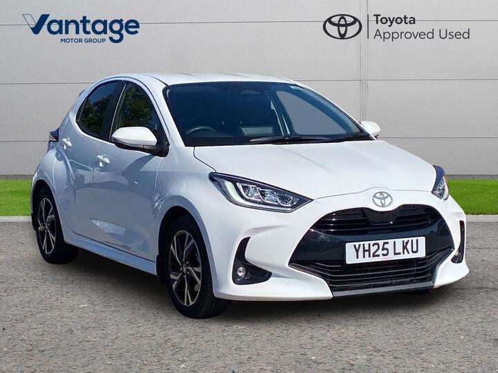 Toyota Yaris 1.5 VVT-h Design E-CVT Euro 6 (s/s) 5dr