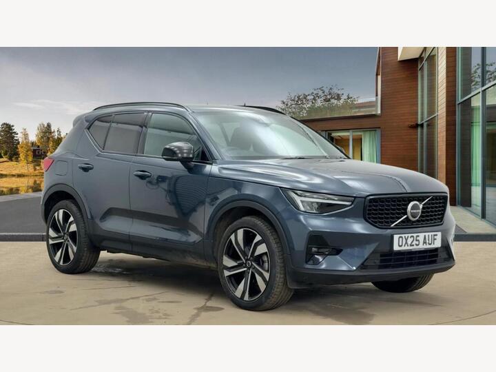 Volvo XC40 2.0 B4 MHEV Plus DCT Auto Euro 6 (s/s) 5dr