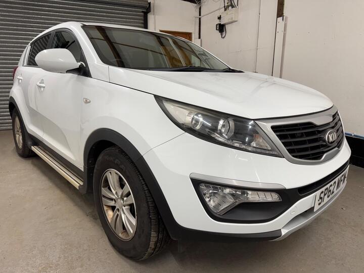 Kia Sportage 1.7 CRDi EcoDynamics 1 2WD Euro 5 (s/s) 5dr Kia Sportage 1.7 CRDi EcoDynamics 1 2WD Euro 5 (s/s) 5dr