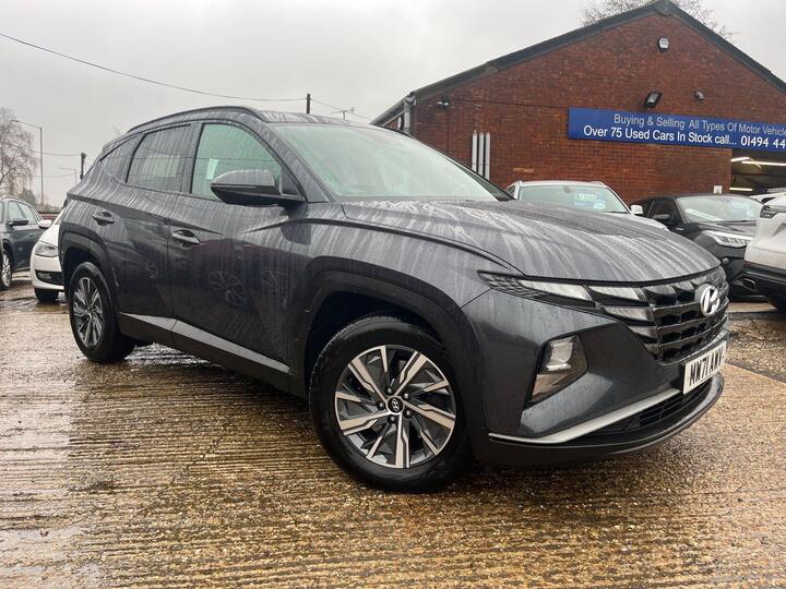 Hyundai TUCSON 1.6 T-GDi SE Connect Euro 6 (s/s) 5dr Hyundai TUCSON 1.6 T-GDi SE Connect Euro 6 (s/s) 5dr