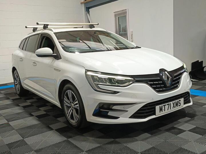 Renault Megane 1.5 Blue DCi Iconic Sport Tourer Euro 6 (s/s) 5dr Renault Megane 1.5 Blue DCi Iconic Sport Tourer Euro 6 (s/s) 5dr