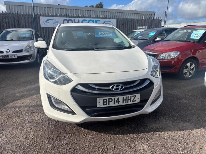 Hyundai I30 1.6 CRDi Blue Drive Style Nav Euro 5 (s/s) 5dr Hyundai I30 1.6 CRDi Blue Drive Style Nav Euro 5 (s/s) 5dr