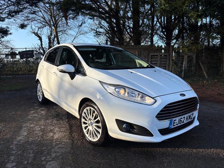 Ford Fiesta 1.0T EcoBoost Titanium Euro 5 (s/s) 5dr