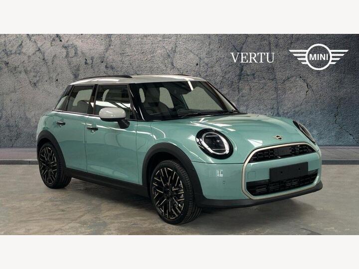MINI Cooper 1.5C Exclusive Steptronic Euro 6 (s/s) 5dr