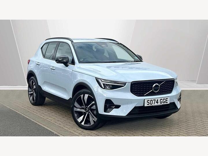 Volvo XC40 2.0 B3 MHEV Plus Dark DCT Auto Euro 6 (s/s) 5dr