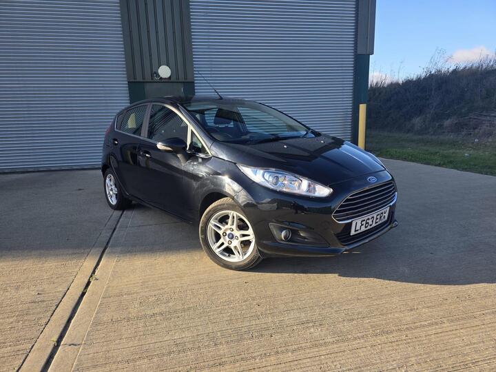 Ford Fiesta 1.6 Zetec Powershift Euro 5 5dr Ford Fiesta 1.6 Zetec Powershift Euro 5 5dr