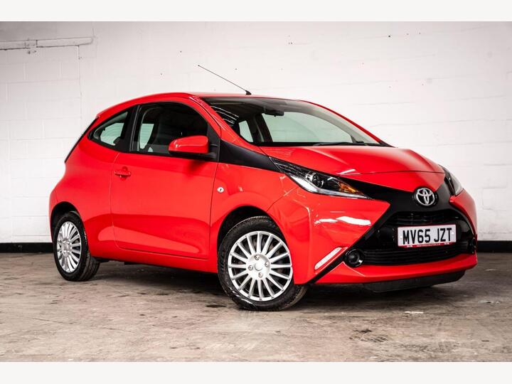 Toyota AYGO 1.0 VVT-i X-play Euro 5 3dr Euro 5