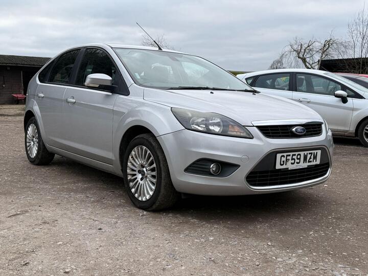 Ford Focus 1.6 Titanium 5dr