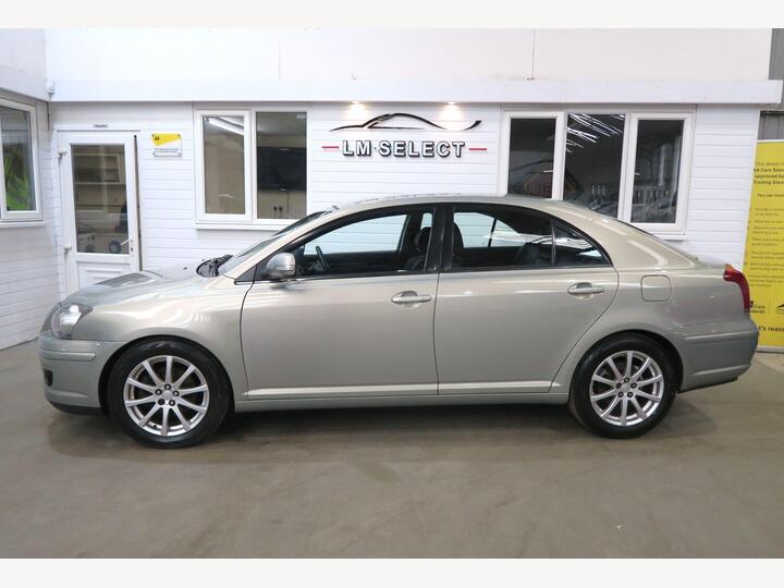Toyota Avensis 2.0 VVT-i T Spirit 5dr Toyota Avensis 2.0 VVT-i T Spirit 5dr