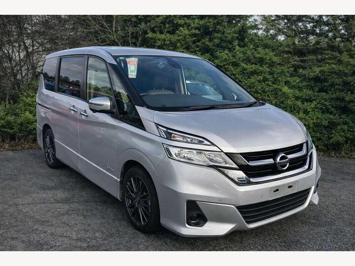 Nissan Serena 2.0 Hybrid X 8 Seater