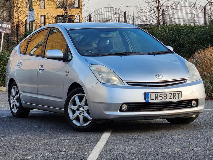 Toyota Prius 1.5 T Spirit CVT 5dr Toyota Prius 1.5 T Spirit CVT 5dr