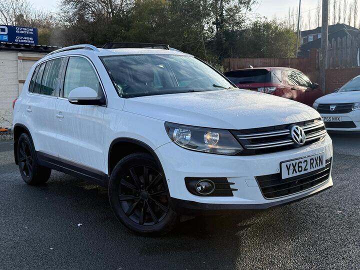 Volkswagen Tiguan 2.0 TDI BlueMotion Tech SE 4WD Euro 5 (s/s) 5dr