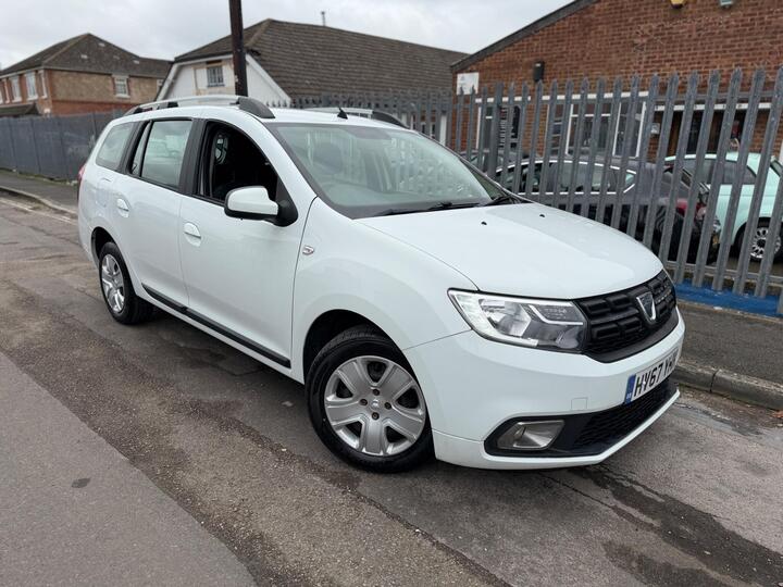 Dacia Logan MCV 1.5 DCi Laureate Euro 6 (s/s) 5dr Dacia Logan MCV 1.5 DCi Laureate Euro 6 (s/s) 5dr