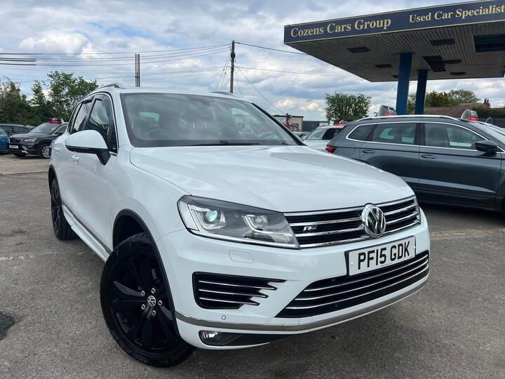 Volkswagen Touareg 3.0 TDI V6 BlueMotion Tech R-Line Tiptronic 4WD Euro 6 (s/s) 5dr Volkswagen Touareg 3.0 TDI V6 BlueMotion Tech R-Line Tiptronic 4WD Euro 6 (s/s) 5dr