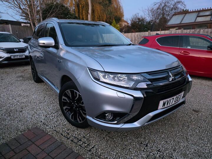 Mitsubishi Outlander 2.0h 12kWh 4h CVT 4WD Euro 6 (s/s) 5dr