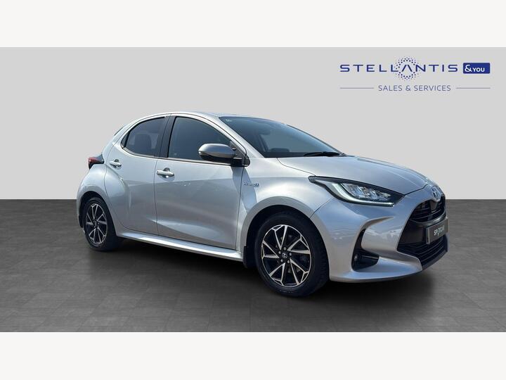 Toyota Yaris 1.5 VVT-h Design E-CVT Euro 6 (s/s) 5dr