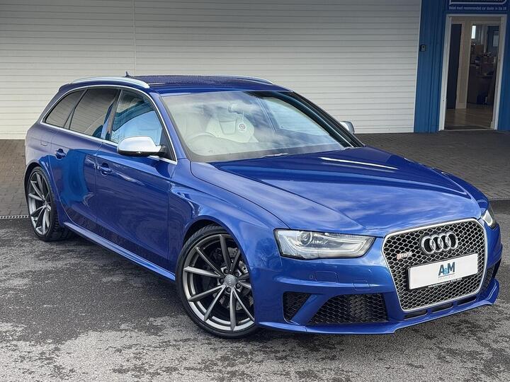 Audi RS4 Avant 4.2 FSI V8 S Tronic Quattro Euro 5 5dr Audi RS4 Avant 4.2 FSI V8 S Tronic Quattro Euro 5 5dr