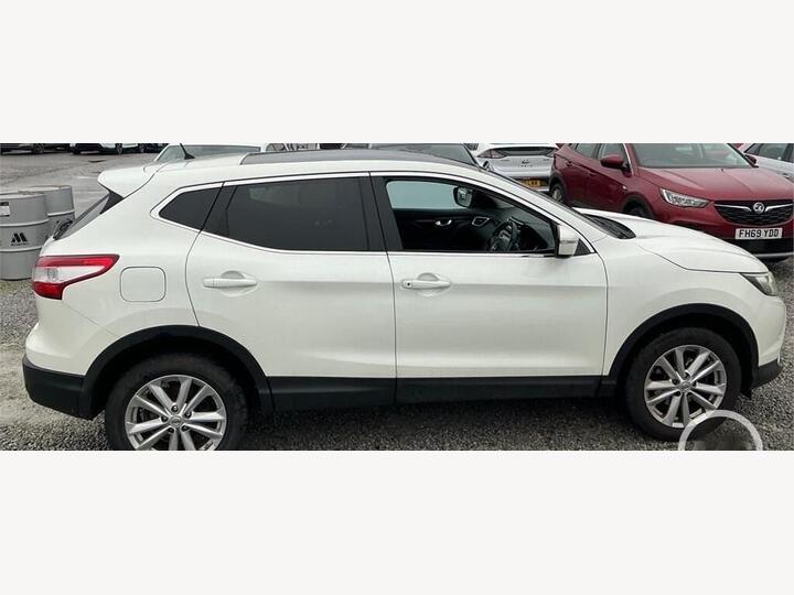 Nissan Qashqai 1.5 DCi Acenta Premium Euro 6 (s/s) 5dr