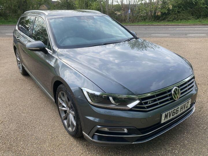 Volkswagen Passat 2.0 TDI BlueMotion Tech R-Line DSG Euro 6 (s/s) 5dr