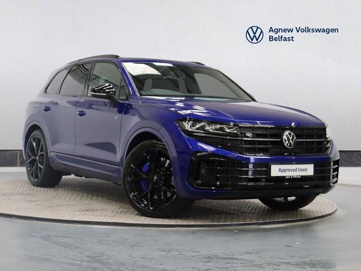 Volkswagen Touareg 3.0 V6 TSI EHybrid 14.3kWh R Tiptronic 4Motion Euro 6 (s/s) 5dr Volkswagen Touareg 3.0 V6 TSI EHybrid 14.3kWh R Tiptronic 4Motion Euro 6 (s/s) 5dr