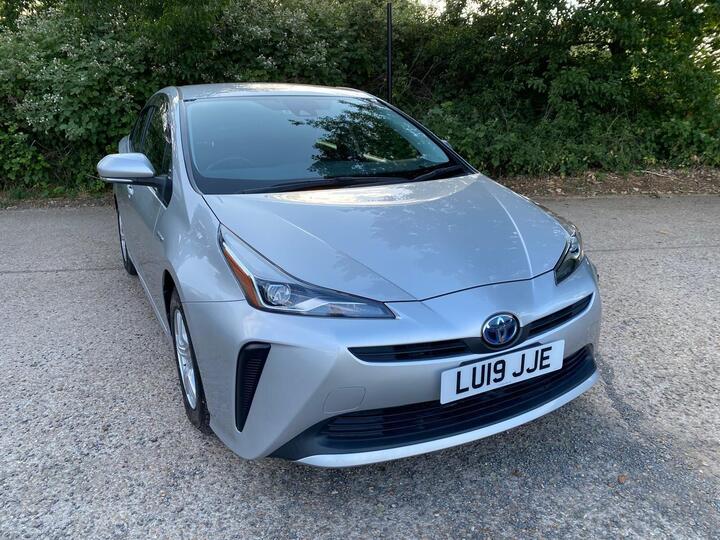 Toyota Prius 1.8 VVT-h Active Hatchback 5dr Petrol Hybrid CVT Euro 6 (s/s) (122 Ps) Toyota Prius 1.8 VVT-h Active Hatchback 5dr Petrol Hybrid CVT Euro 6 (s/s) (122 Ps)