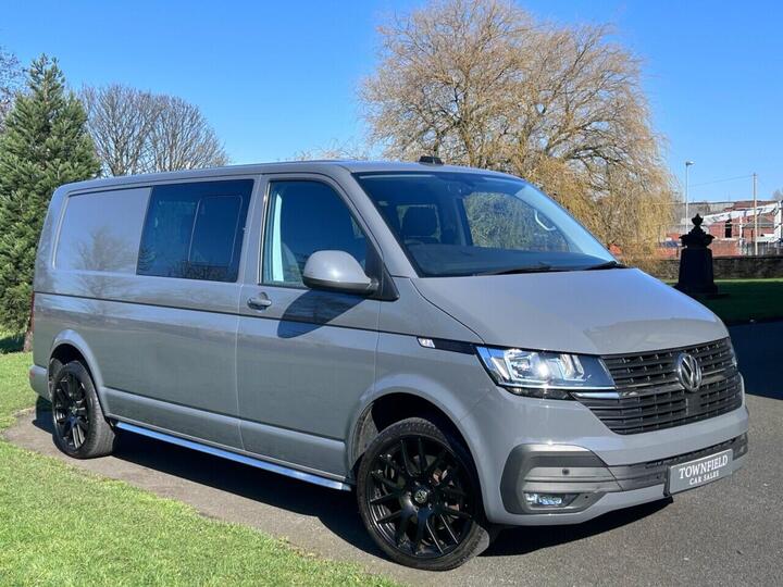 Volkswagen TRANSPORTER 2.0 TDI T32 Highline Kombi DSG FWD LWB High Roof Euro 6 (s/s) 5dr