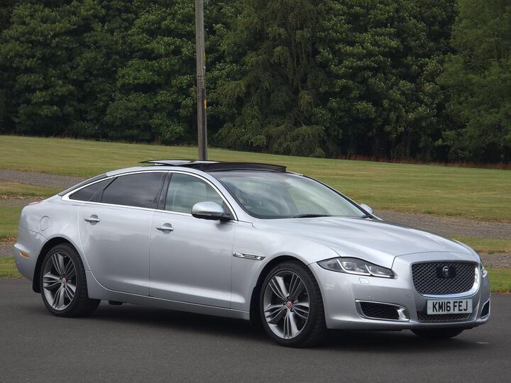 Jaguar XJ 3.0d V6 Autobiography Auto Euro 6 (s/s) 4dr (LWB)
