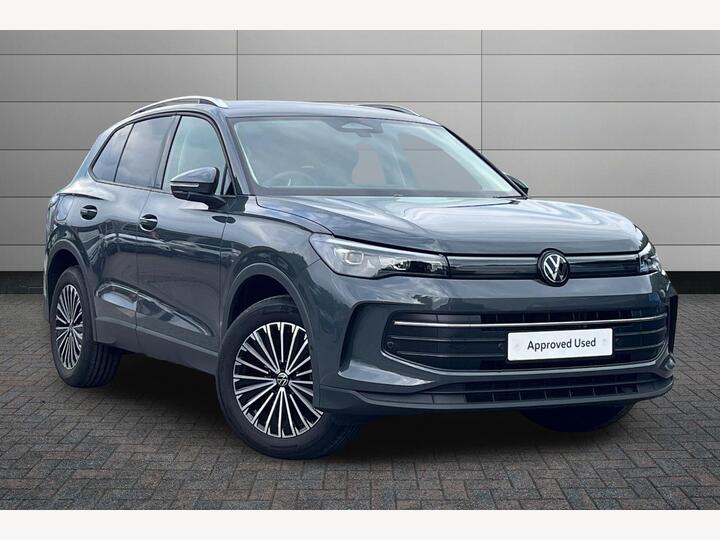 Volkswagen Tiguan 1.5 ETSI MHEV Match DSG Euro 6 (s/s) 5dr Volkswagen Tiguan 1.5 ETSI MHEV Match DSG Euro 6 (s/s) 5dr