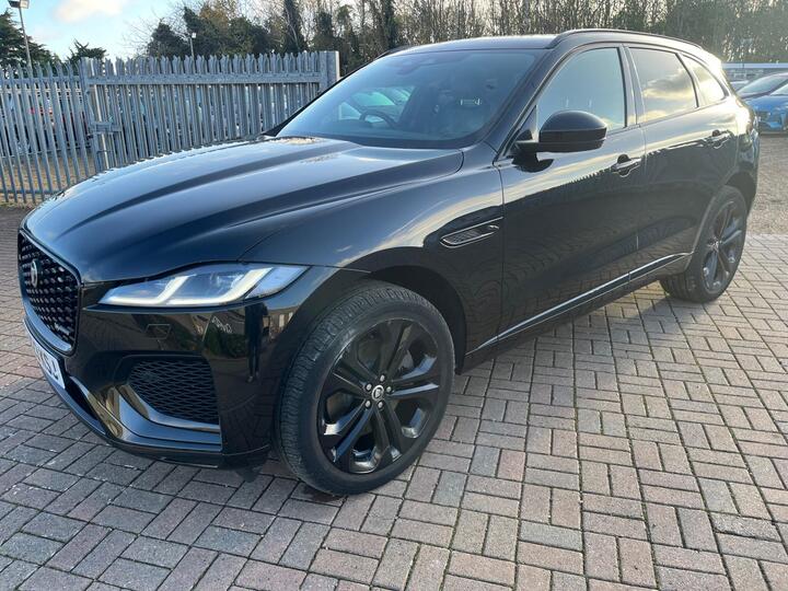 Jaguar F-PACE 3.0 D300 MHEV R-Dynamic SE Black Auto AWD Euro 6 (s/s) 5dr