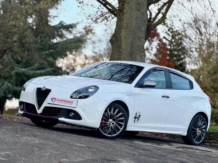 Alfa Romeo Giulietta 1750 TBi Veloce TCT Euro 6 5dr Alfa Romeo Giulietta 1750 TBi Veloce TCT Euro 6 5dr