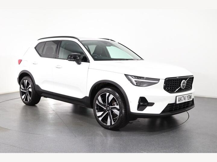 Volvo XC40 2.0 B3 MHEV Ultra Dark DCT Auto Euro 6 (s/s) 5dr