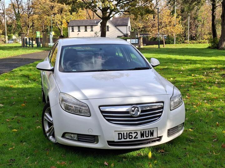 Vauxhall Insignia 2.0 CDTi EcoFLEX Exclusiv Euro 5 (s/s) 5dr Vauxhall Insignia 2.0 CDTi EcoFLEX Exclusiv Euro 5 (s/s) 5dr