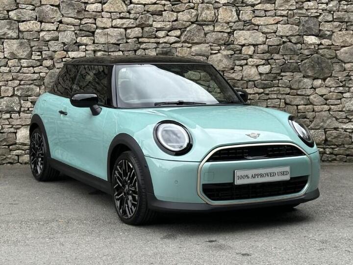 MINI COOPER 1.5C Exclusive Steptronic Euro 6 (s/s) 3dr