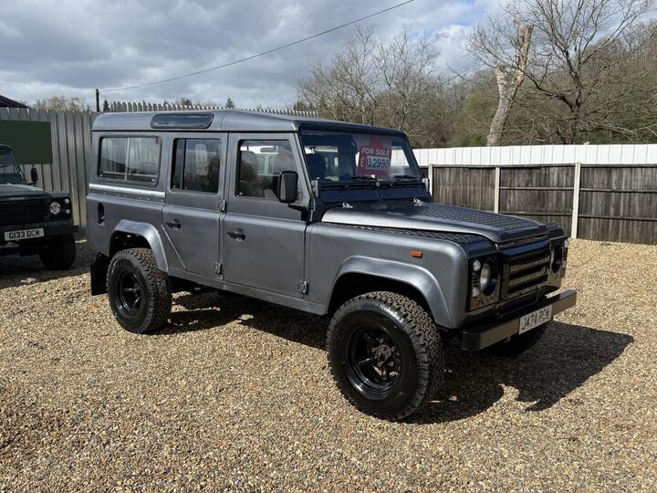Land Rover DEFENDER 110 2.5 TDi County Station Wagon MWB Land Rover DEFENDER 110 2.5 TDi County Station Wagon MWB