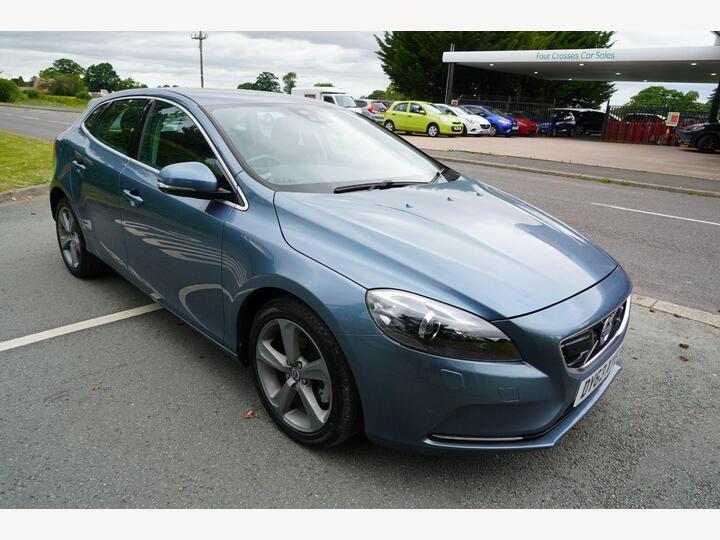 Volvo V40 1.6 T4 SE Lux Nav Hatchback 5dr Petrol Powershift Euro 5 (s/s) (180 Ps)