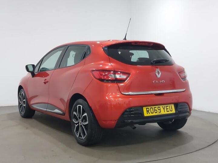 Renault Clio 0.9 TCe Play Euro 6 (s/s) 5dr