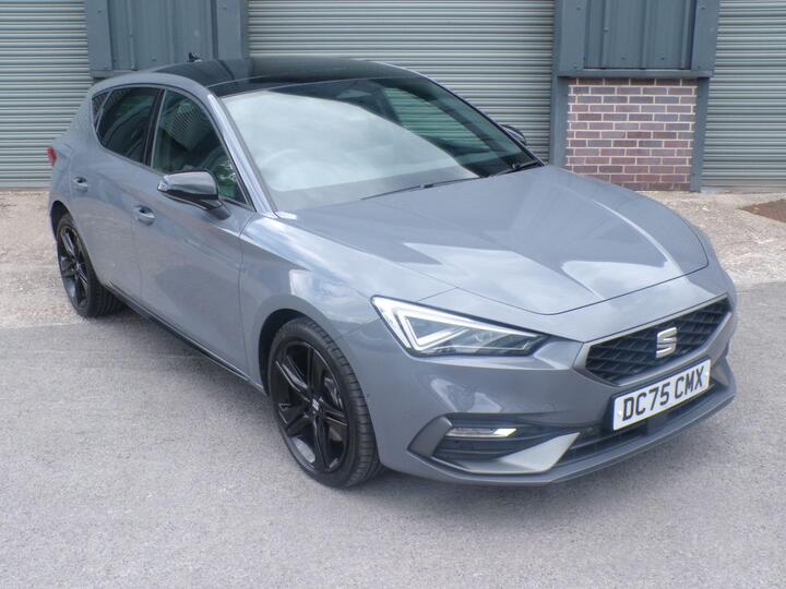 SEAT Leon 1.5 EHybrid 25.8kWh FR Black Edition DSG Euro 6 (s/s) 5dr