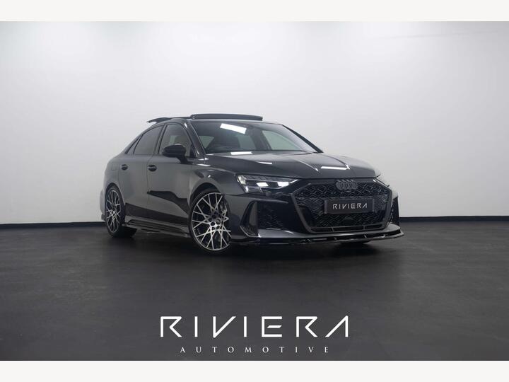 Audi RS3 2.5 TFSI Carbon Vorsprung S Tronic Quattro Euro 6 (s/s) 4dr