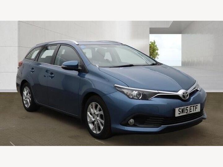 Toyota Auris 1.6 D-4D Business Edition Touring Sports Euro 6 (s/s) 5dr Toyota Auris 1.6 D-4D Business Edition Touring Sports Euro 6 (s/s) 5dr