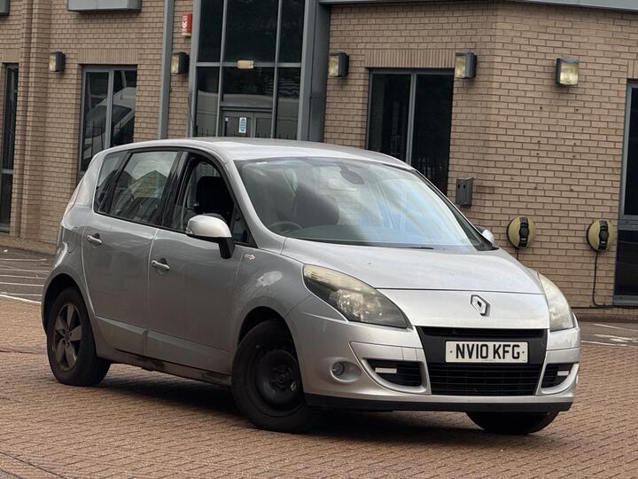 Renault Scenic 1.5 DCi Dynamique TomTom Euro 4 5dr Renault Scenic 1.5 DCi Dynamique TomTom Euro 4 5dr