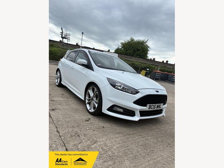 Ford Focus 2.0T EcoBoost ST-2 Euro 6 (s/s) 5dr