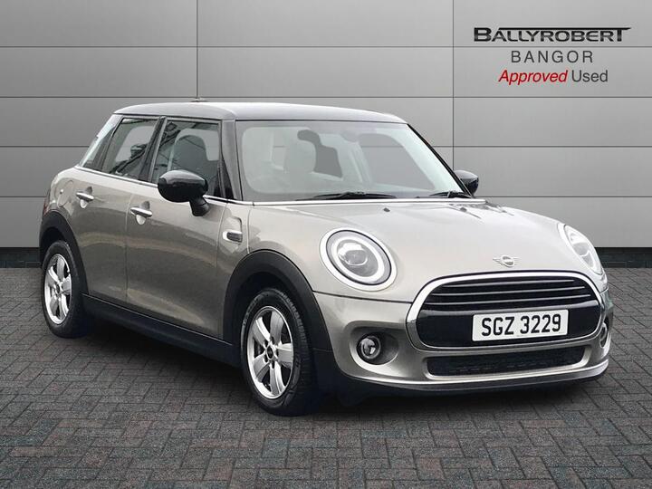 MINI HATCHBACK 1.5 Cooper Classic Euro 6 (s/s) 5dr