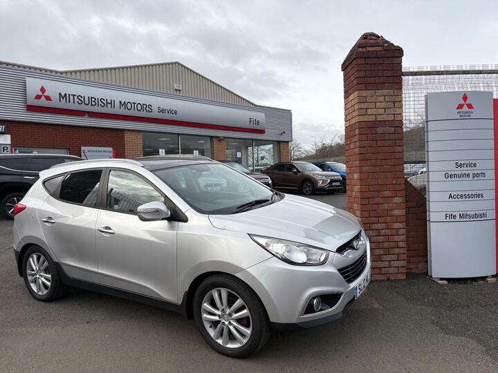Hyundai Ix35 2.0 CRDi Premium Auto 4WD Euro 5 5dr Hyundai Ix35 2.0 CRDi Premium Auto 4WD Euro 5 5dr