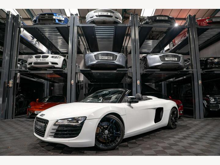 Audi R8 4.2 FSI V8 Spyder Quattro Euro 5 2dr