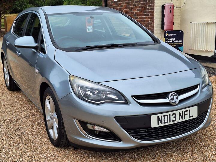 Vauxhall Astra 2.0 CDTi EcoFLEX SRi Euro 5 (s/s) 5dr